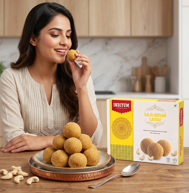 Indiyum Kaju Besan Laddu